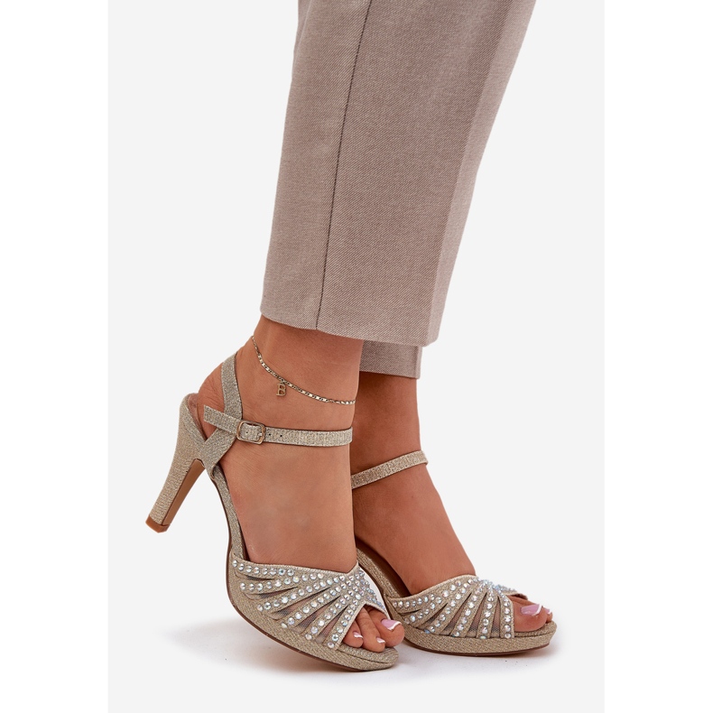 D&A Sandalen an einer Pin mit Dekoration und Glitzer D &amp; A MR1038-33 Gold golden 1