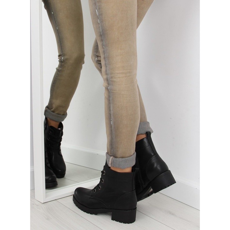 Schwarze Schnürstiefel HQ891 schwarz 2