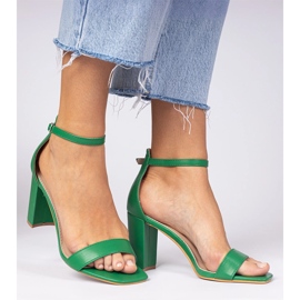Grüne Sandalen mit hohen Absätzen 4