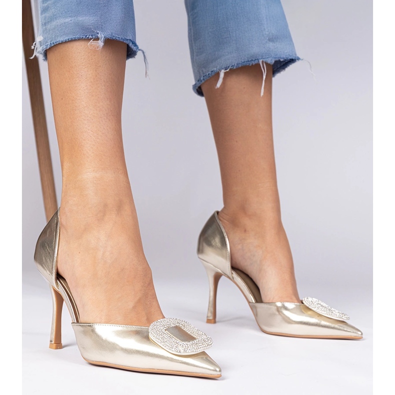 Metallische goldene High Heels mit Zirkonen dekoriert 1