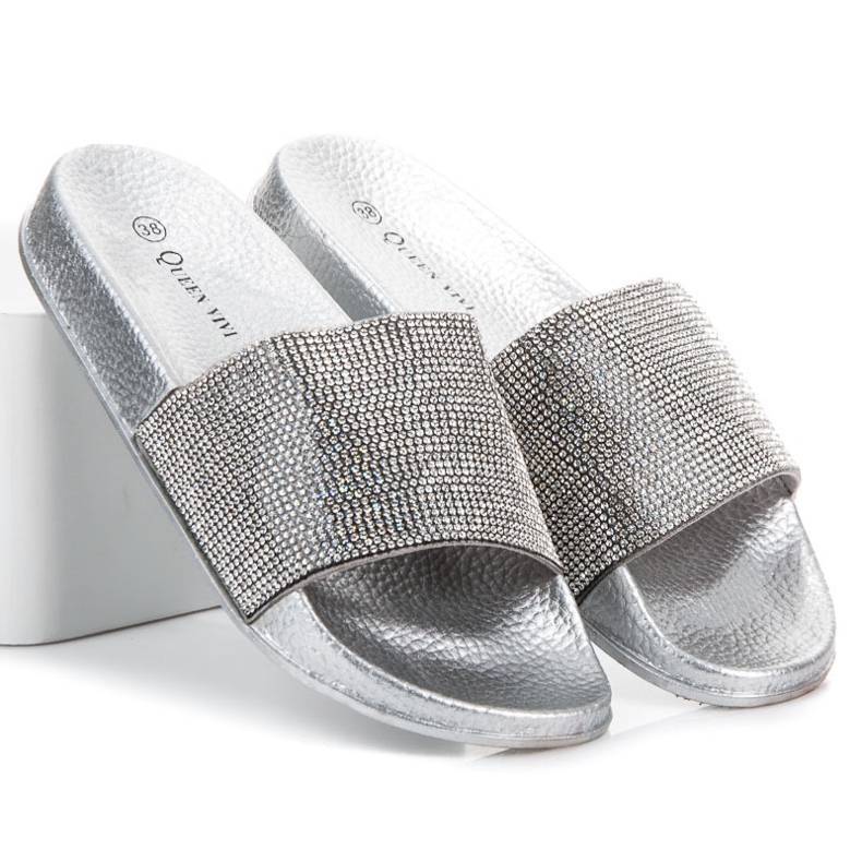 Queen Vivi Hausschuhe mit Kristallen grau 1