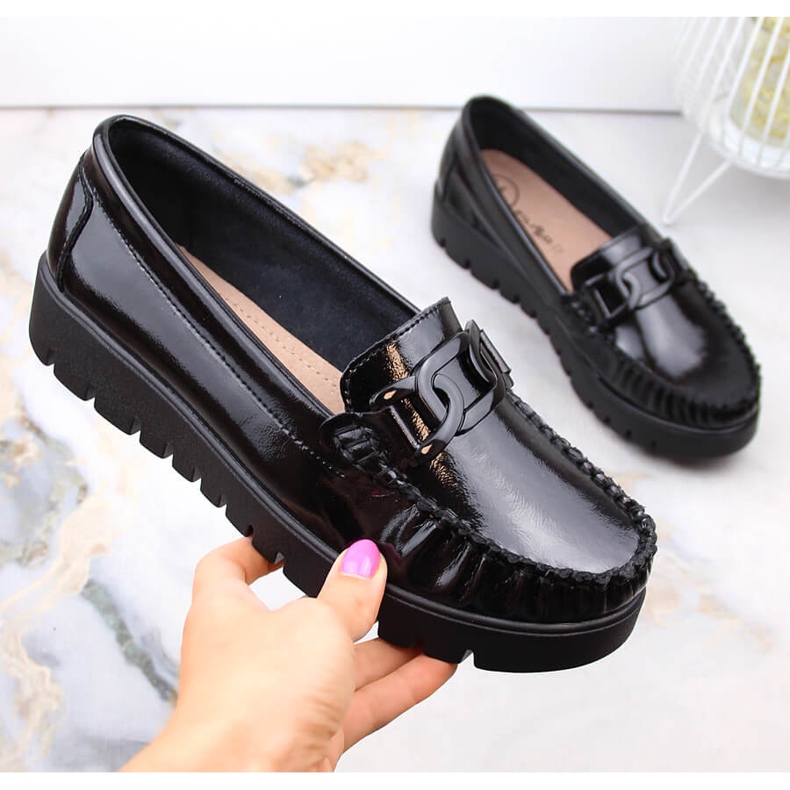 Schwarze Damen-Loafer aus Lackleder auf der Plattform Filippo DP3334 2