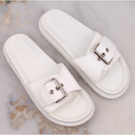 Weiße Flip-Flops aus ökologischem Leder mit Schnalle Big Star JJ274A309 3
