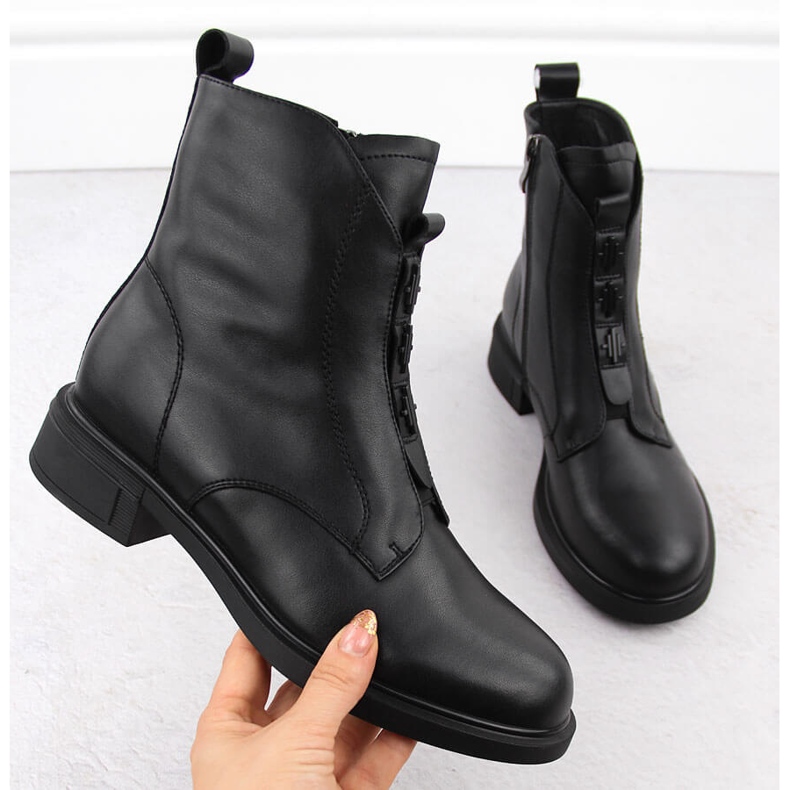 Schwarze Damen-Lederstiefel D&amp;A S.Barski Premium Collection CR42-080 1