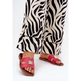 Flat -Flip -Flops mit Ausschnitten und einem Ornament von Fuchsia rosa 2
