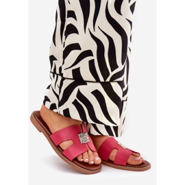 Flat -Flip -Flops mit Ausschnitten und einem Ornament von Fuchsia rosa 1