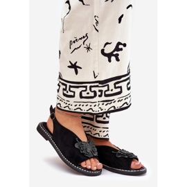 Jezzi Flach -geköpfte Frauensandalen mit einer schwarzen Dekoration 1