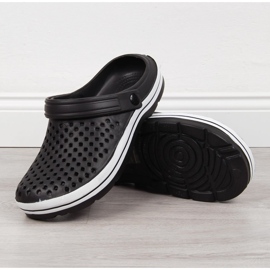 NEWS Pantoffeln aus schwarzem, durchbrochenem Schaumstoff 1