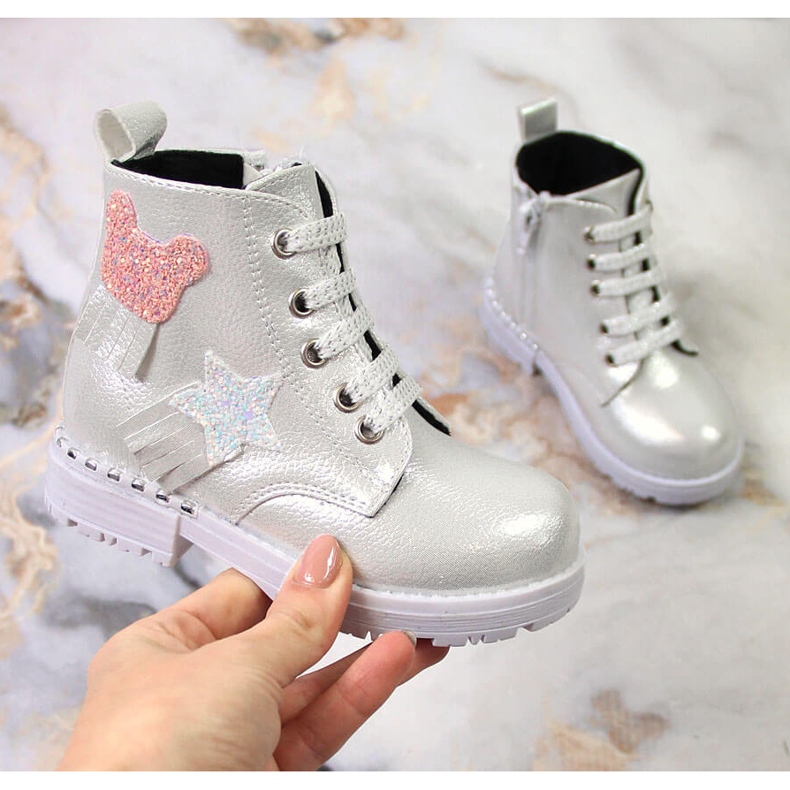 Glänzende silberne isolierte Potocki-Mädchenstiefel silber- 2