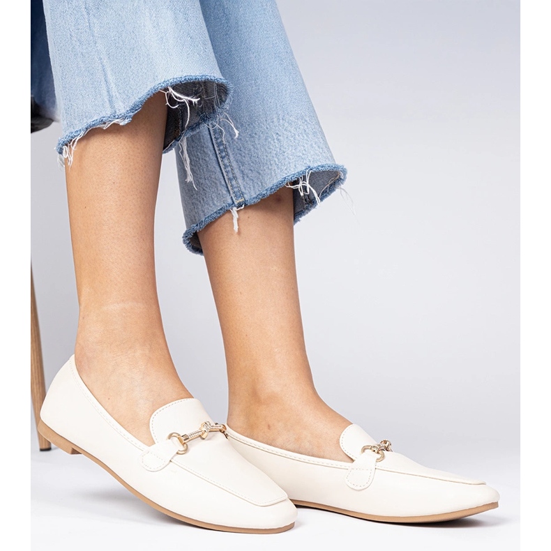 Beige elegante Slipper mit goldener Dekoration und Zirkone 2