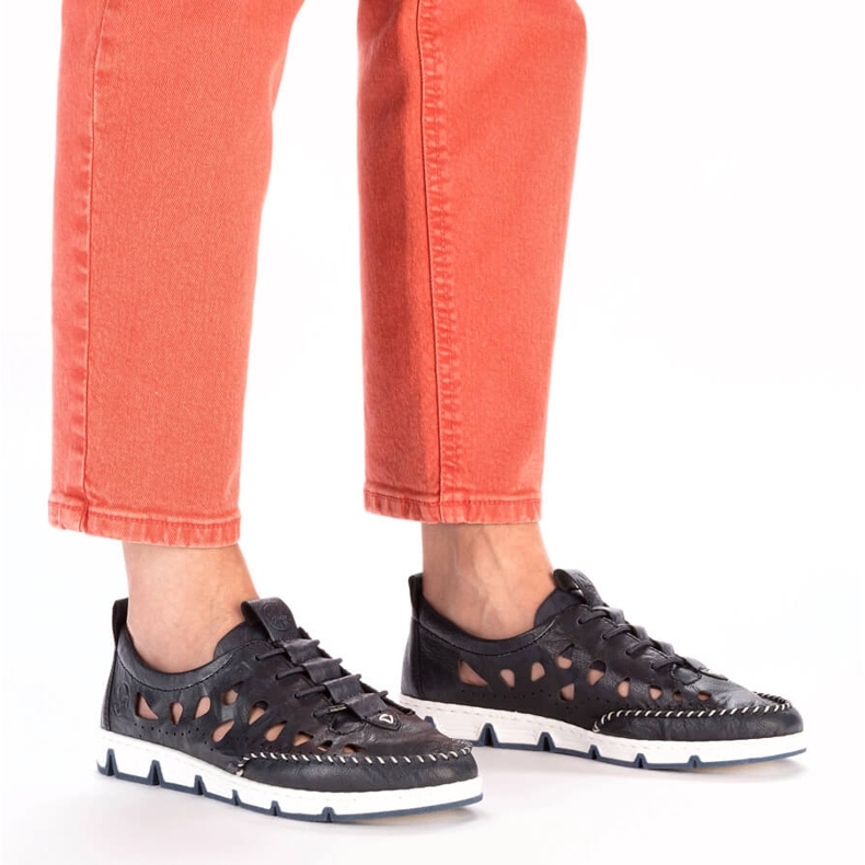 Durchbrochene Damen-Slipper aus Leder, marineblau Rieker 49956-14 1