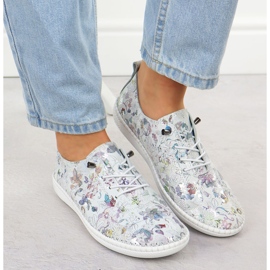 Damen -Lederschuhe mit weißen Blumen T.Sokolski 2023 FL 6
