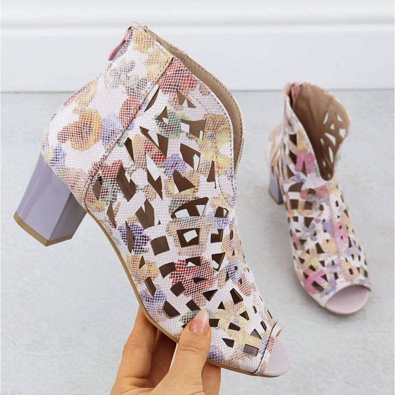 Openwork für Frauen offene Toegstiefel mit Blumen M. Daszyński MR1954-15 rosa 1