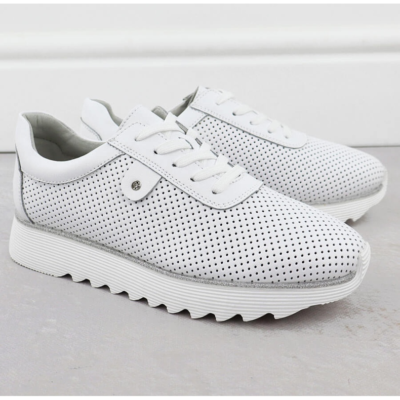 S.Barski Damen-Lederschuhe auf der Openwork-Plattform Białe S. Barski LR51-629 weiß 2