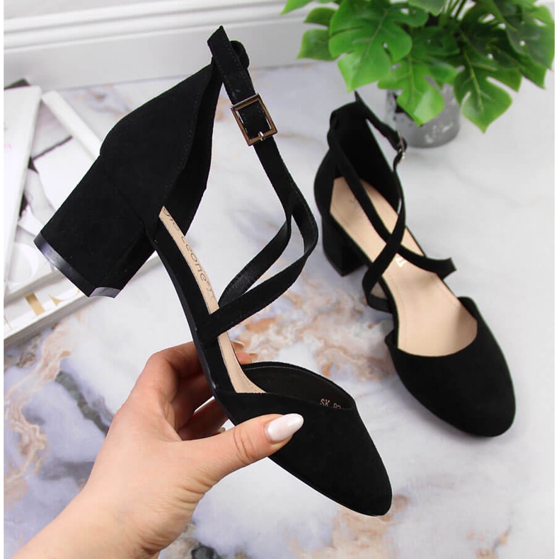 Schwarze Riemchensandalen für Damen von Sergio Leone 2