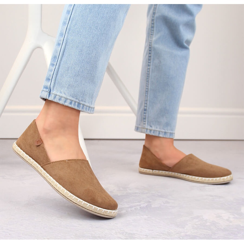 Damen-Espadrilles aus Wildleder mit Ausschnitten in Taupe News 24TX02-2416 beige 2