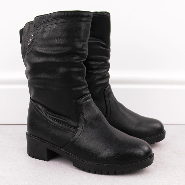 Isolierte hohe schwarze Damenstiefeletten Filo Donna Z24-43 2