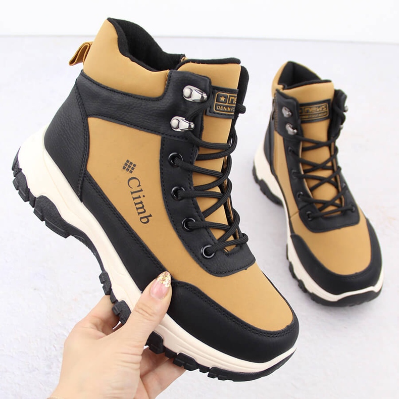 Isolierte hohe Trekkingstiefel Kamel NEWS 7921 schwarz 1