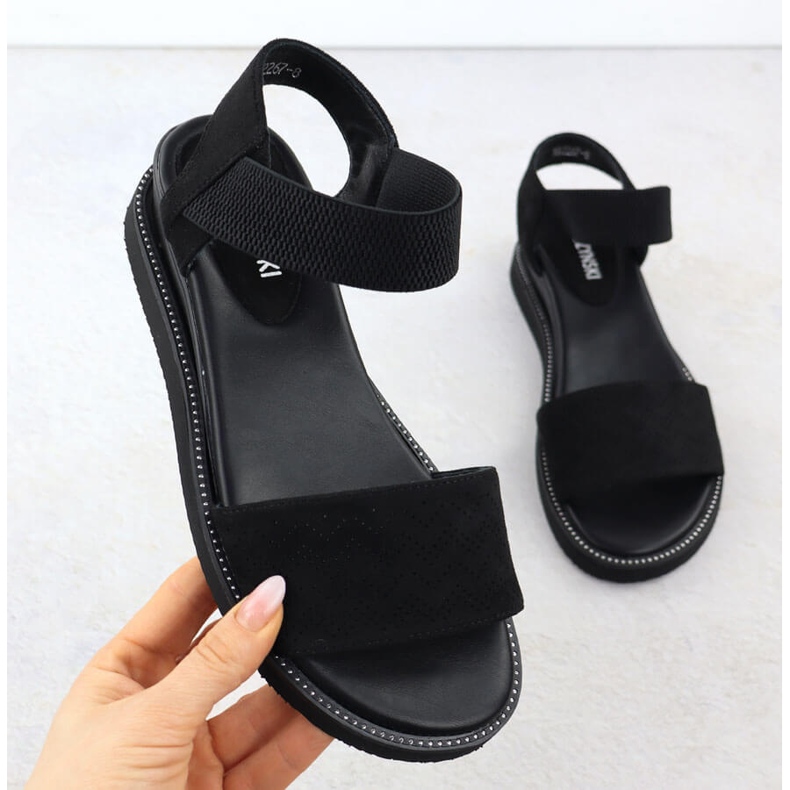 Frauensandalen auf einem niedrigen Wildlederschwarzen M. Daszyński MR2267-8 1