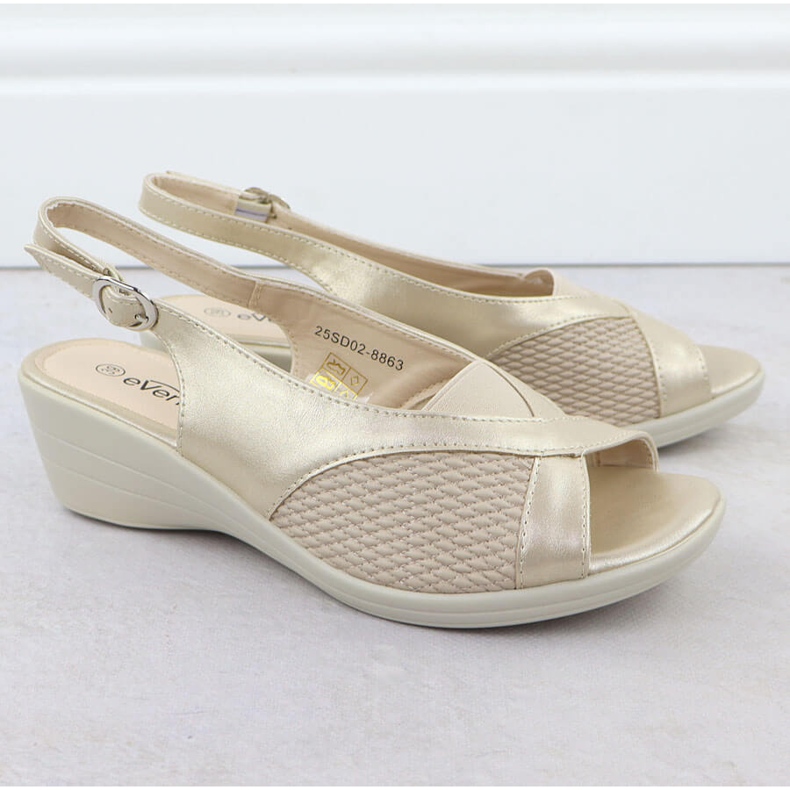 Frauensandalen für komfortable beige Evento 8863 2