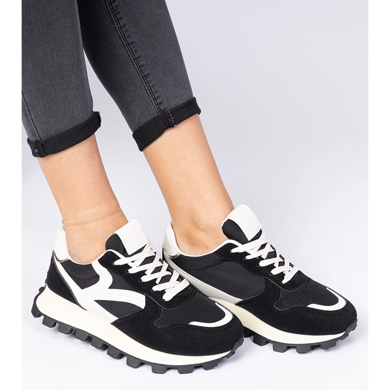 Schwarze Sport-Sneaker für Damen 2