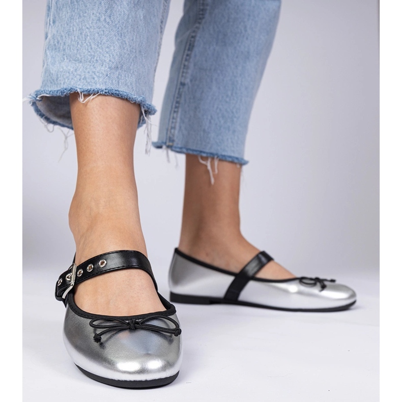 Silber Frauen Ballerinas mit einem Bug 1
