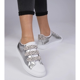 Silber -Turnschuhe mit Tierklettverschluss silber- 4