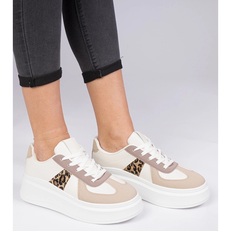 Beige Sneakers Sneakers auf der Plattform 1