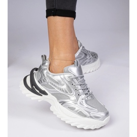 Silbersport -Turnschuhe auf einer massiven Sohle silber- 3