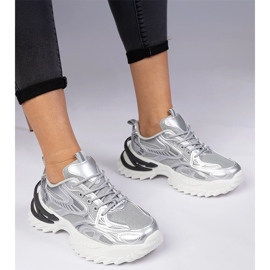 Silbersport -Turnschuhe auf einer massiven Sohle silber- 1
