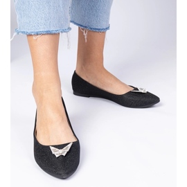 Glitzer Ballerinas der schwarzen Frauen mit einem Schmetterling 2