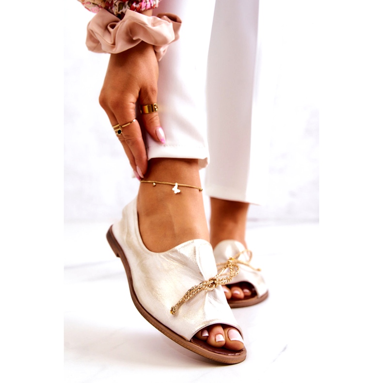 Frauen -Leder -Ballerinas Zazoo 2660/004 Weiß und Gold 1