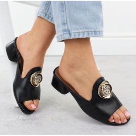 Hausschuhe auf der Säule schwarz mit Dekoration Jezzi 214 1