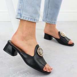 Hausschuhe auf der Säule schwarz mit Dekoration Jezzi 214 2