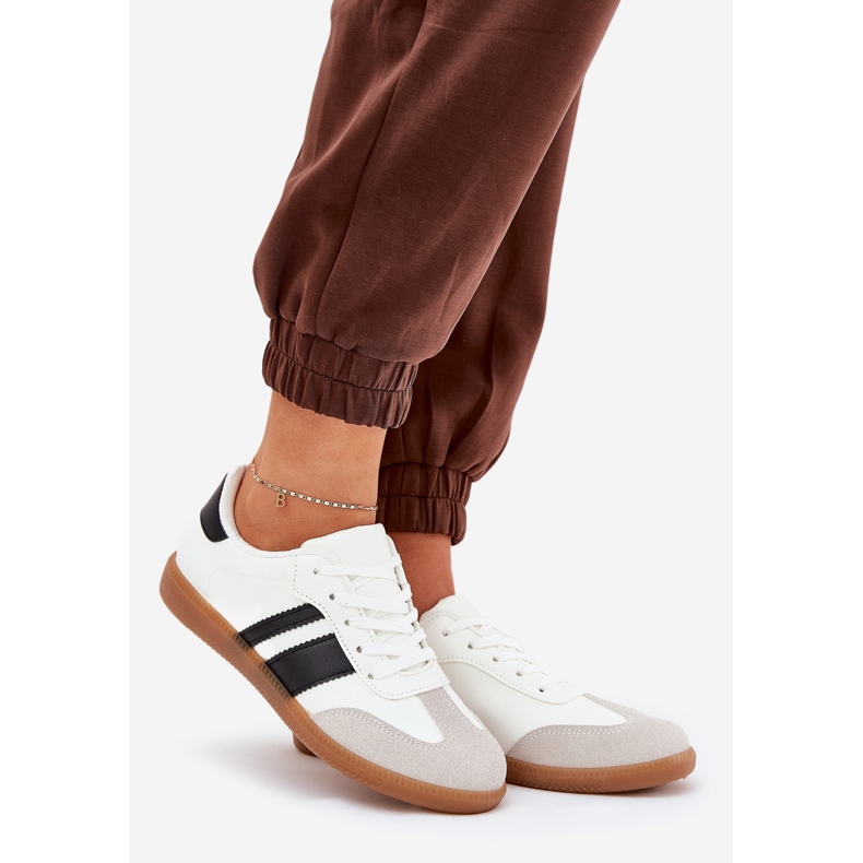 Niedrige Frauen -Turnschuhe mit Öko -Leder weiß 1