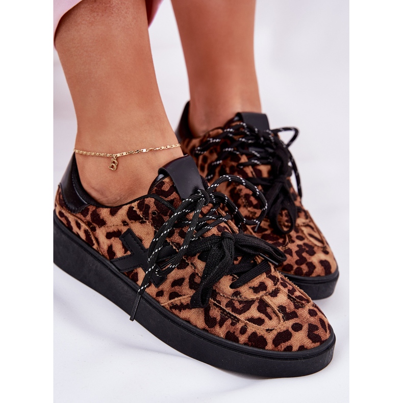 Niedrige Frauen -Sportschuhe mit Leopardendruck braun 2