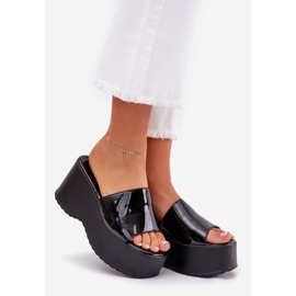 Bemalt Frauen Pantoffeln auf der Plattform und schwarze Keile 1