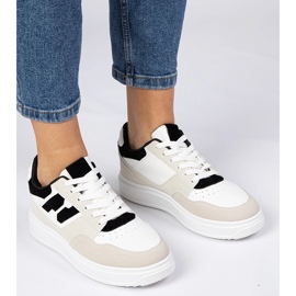 Weiß und weiße Turnschuhe der Frauen von Frauen 3
