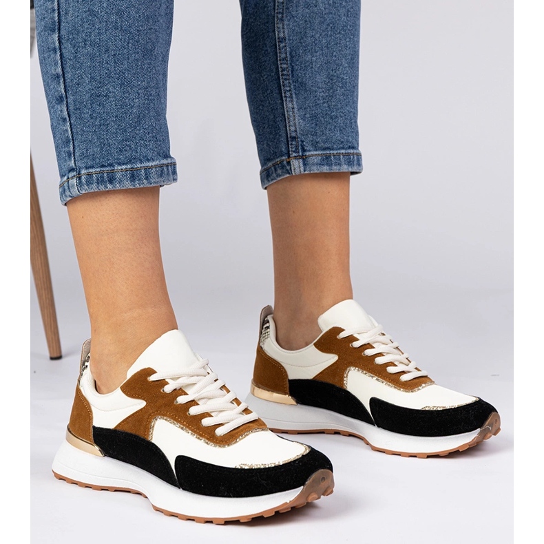 Weiß und Weiß -Sneaker von Frauen mit Glitzer 1