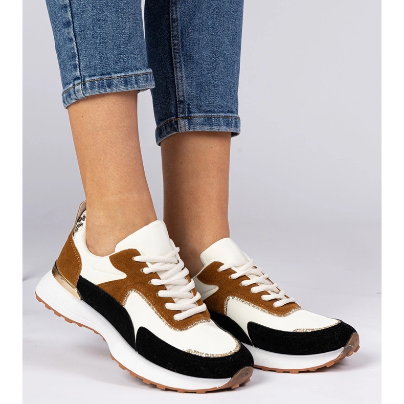 Weiß und Weiß -Sneaker von Frauen mit Glitzer 2