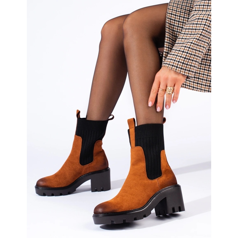 Kamelfarbene Slip-On-Stiefeletten mit breitem Absatz von Potocki braun 1