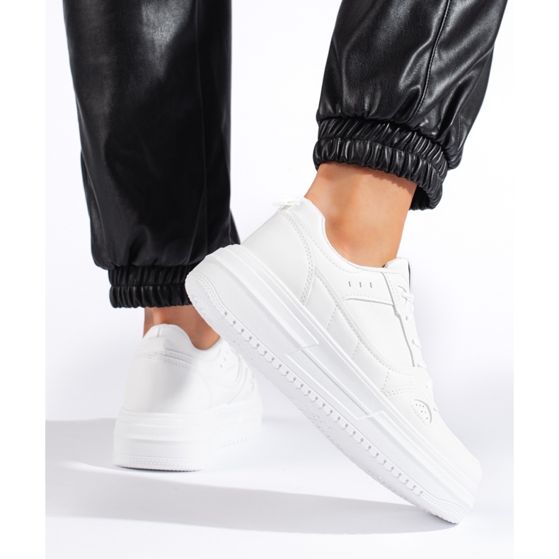 Weiße Sportschuhe und Turnschuhe für Damen 1