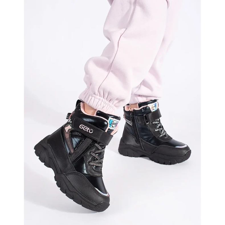 Schwarze Mädchenschuhe mit dicker Sohle 1