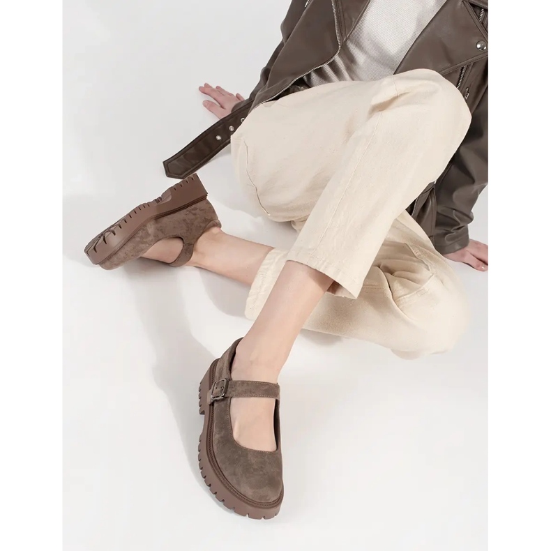 Goodin Beige Schuhe auf der Wildlederplattform 2