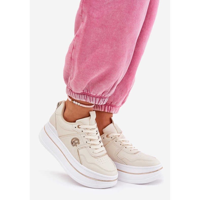 Frauensportschuhe auf der Plattform Beige 1
