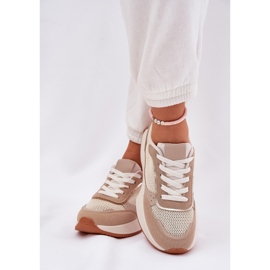 Frauensportschuhe mit einem Netz auf der Khaki -Plattform beige 3