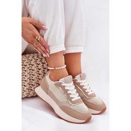 Frauensportschuhe mit einem Netz auf der Khaki -Plattform beige 7