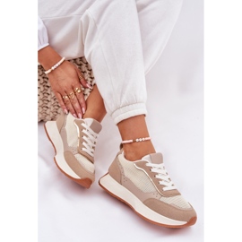 Frauensportschuhe mit einem Netz auf der Khaki -Plattform beige 8