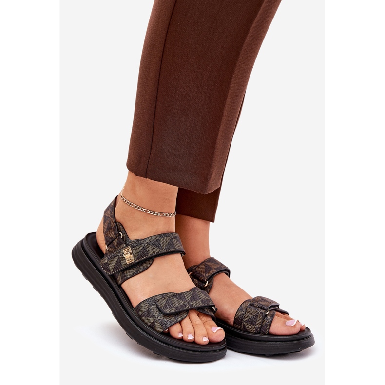 Frauen materielle Sandalen auf der Plattform schwarz und braun 1