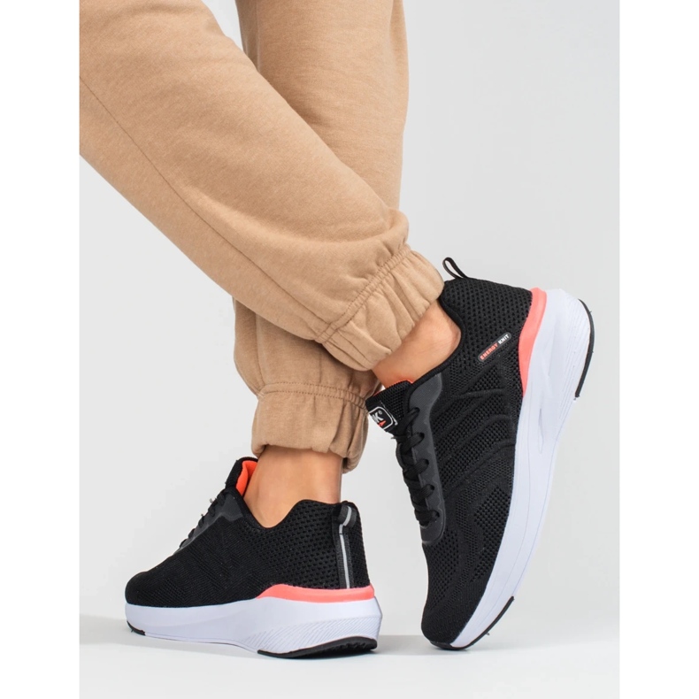 Sportschuhe aus DK-Stoff für Damen in Schwarz 2